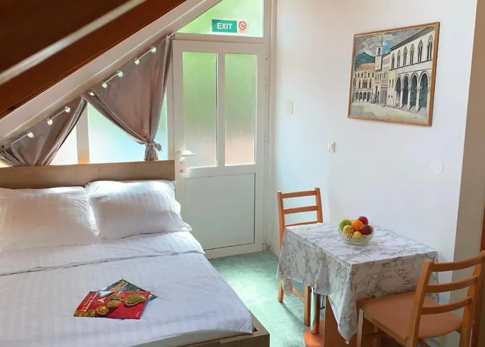 Laura Studio Apartman